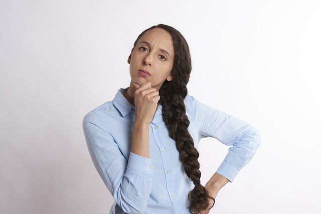 thinking-3082823_640